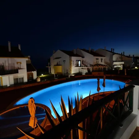 Pristine - 2 Bedroom With Sea And Pool Views In The شقة *