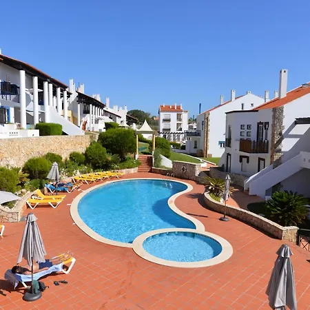 شقة Pristine - 2 Bedroom With Sea And Pool Views In The ساو مارتينهو دو بورتو