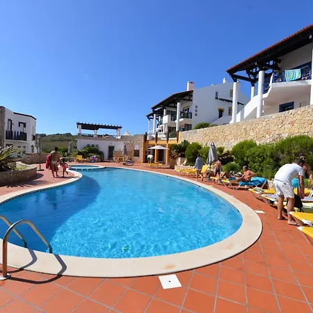 Pristine - 2 Bedroom With Sea And Pool Views In The شقة *
